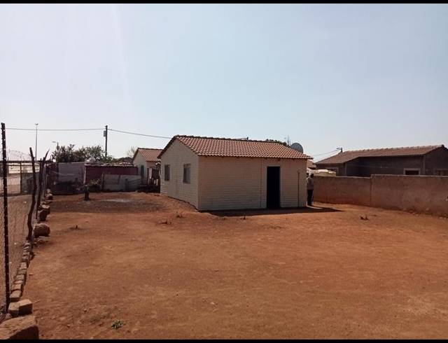 2 BEDROOM HOUSE FOR SALE IN SOSHANGUVE XX